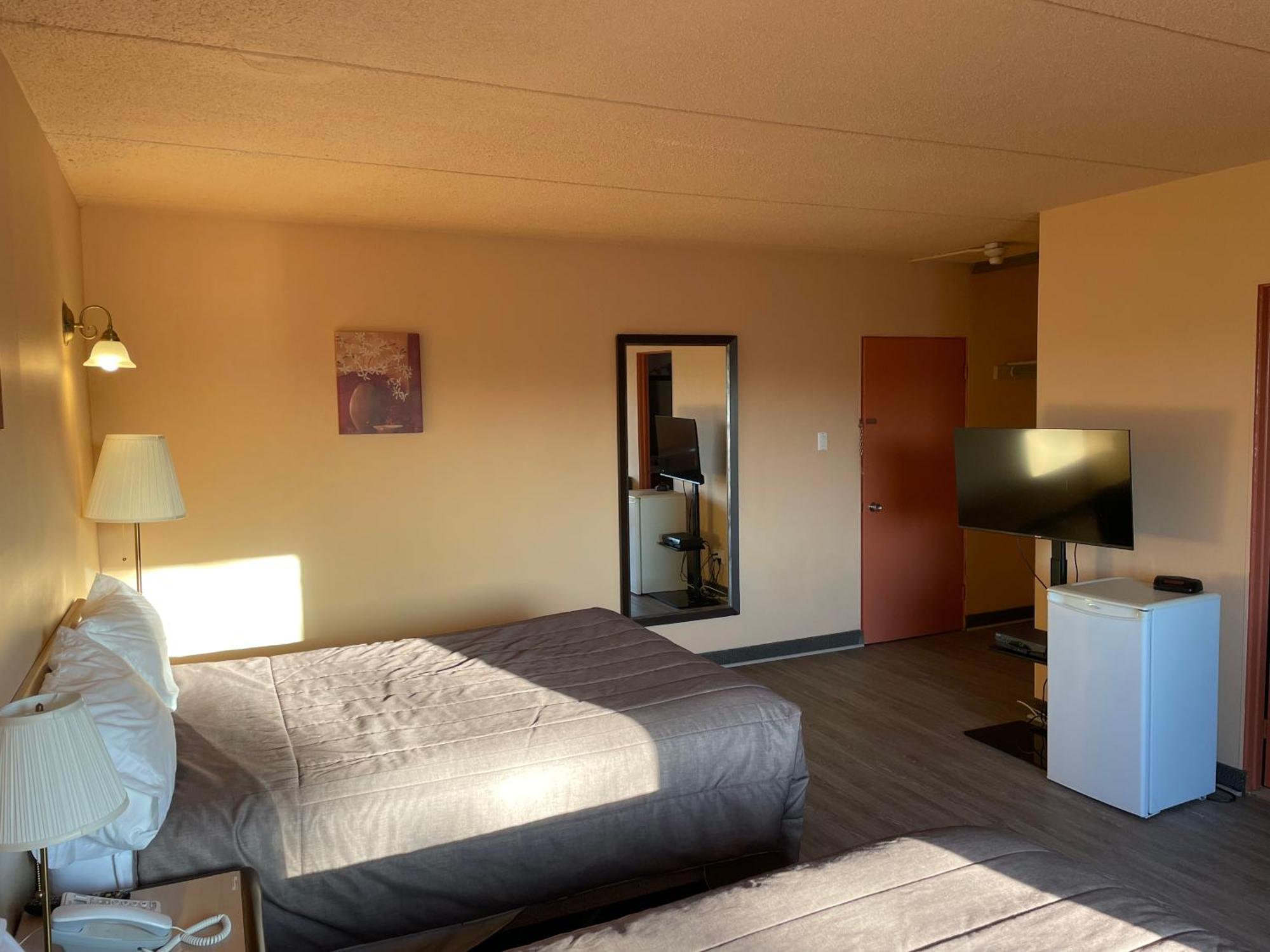 Motel St-Eustache サン・トゥスタッシュ エクステリア 写真