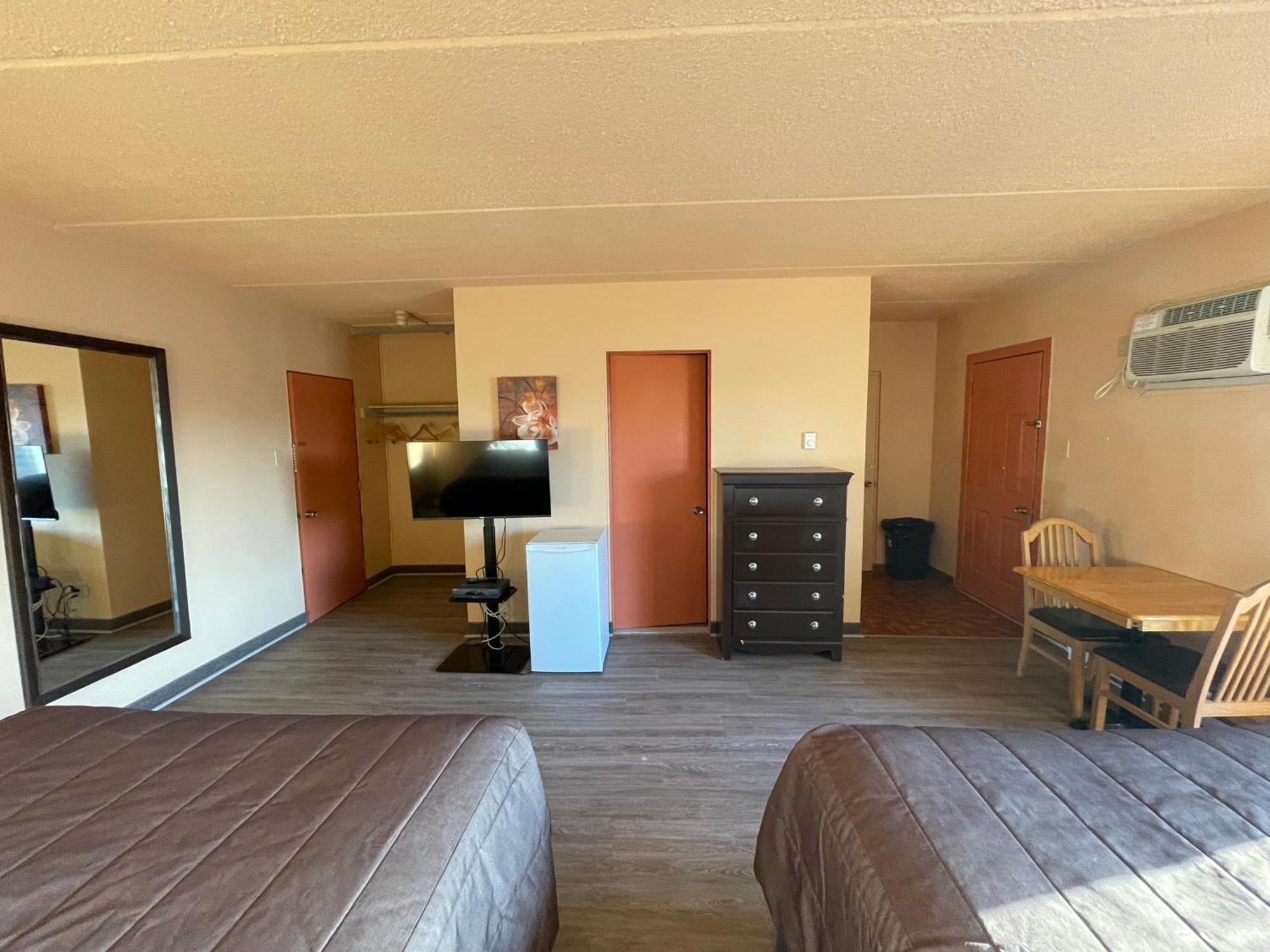 Motel St-Eustache サン・トゥスタッシュ エクステリア 写真