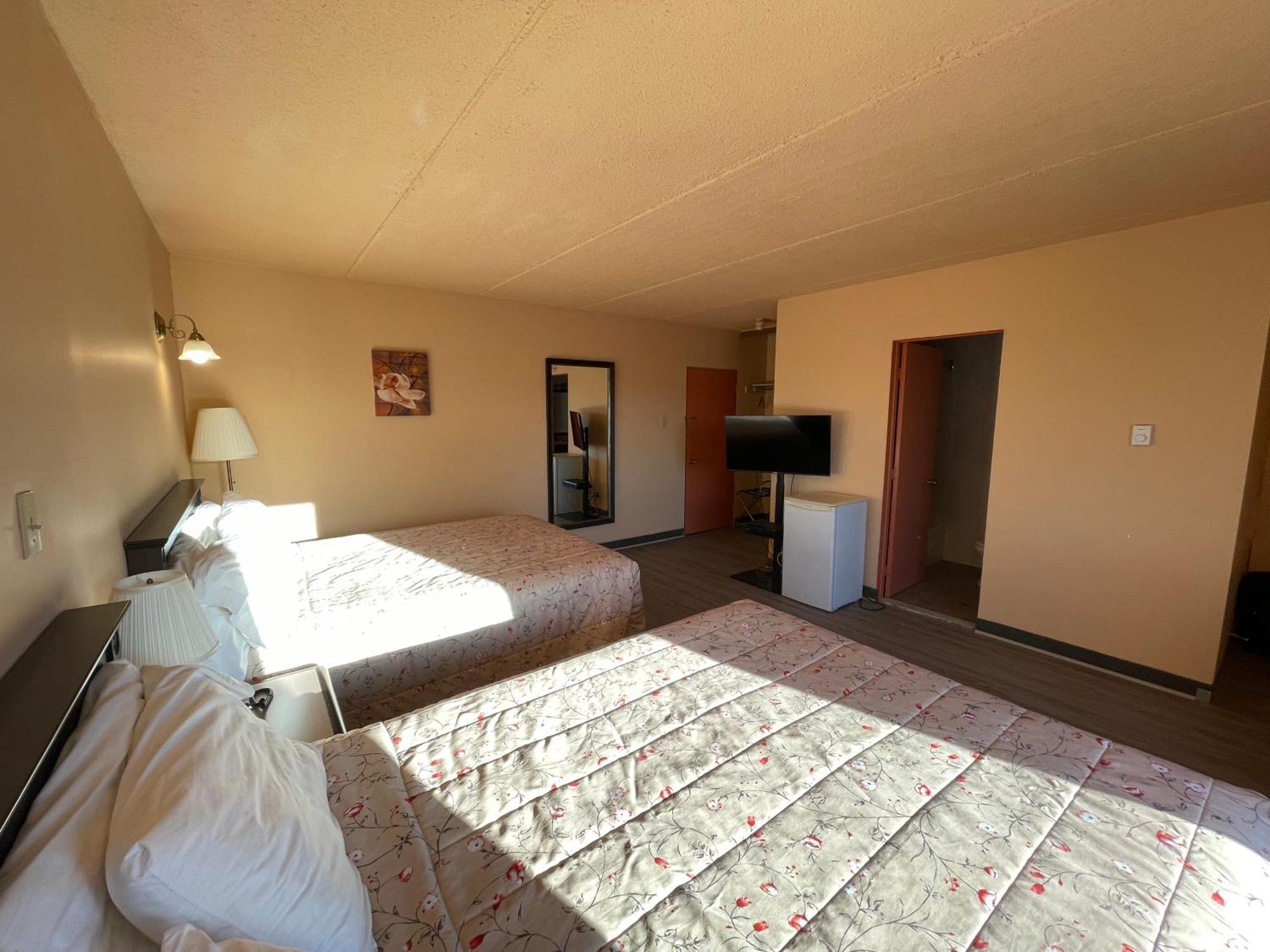 Motel St-Eustache サン・トゥスタッシュ エクステリア 写真