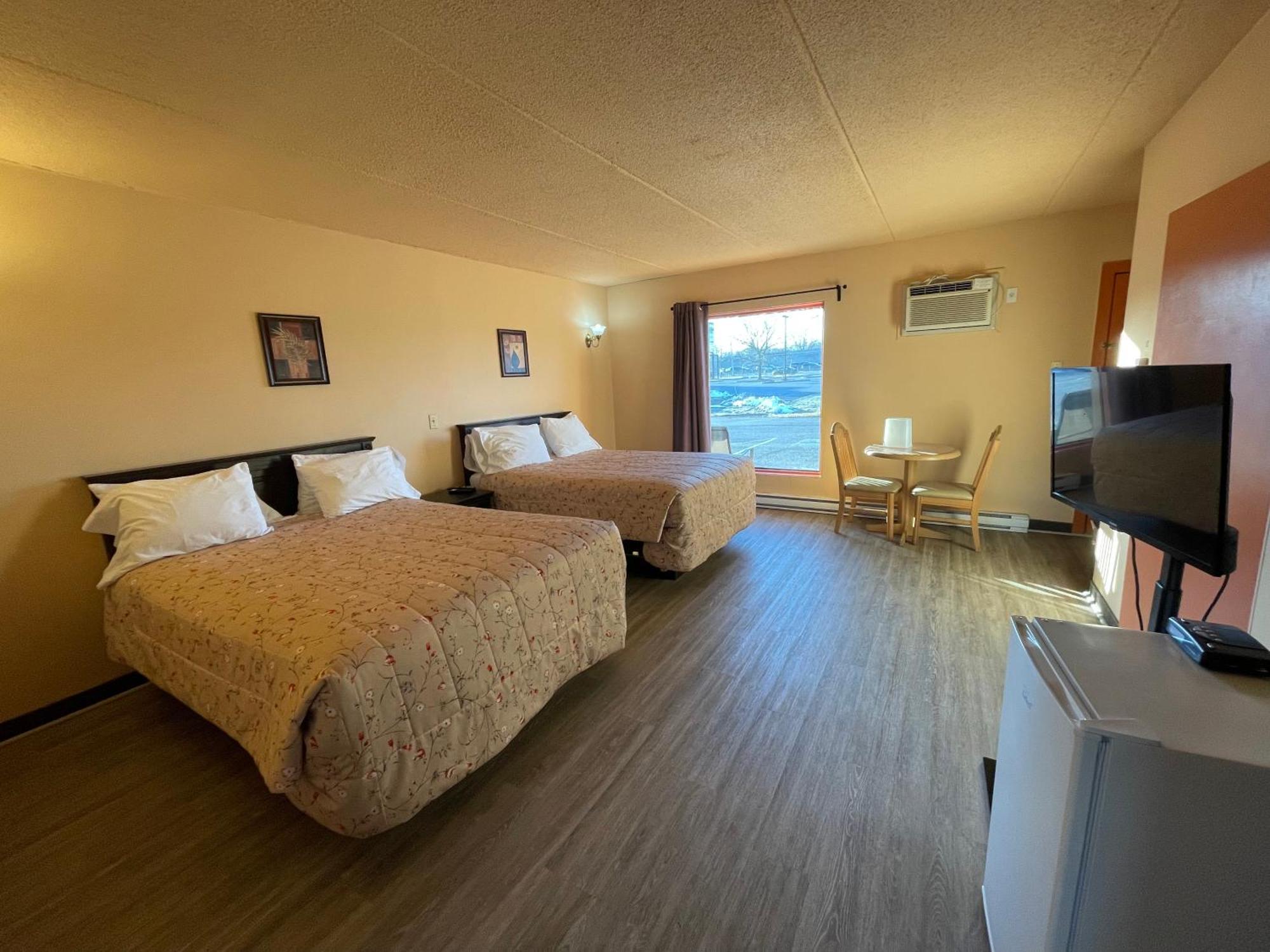 Motel St-Eustache サン・トゥスタッシュ エクステリア 写真