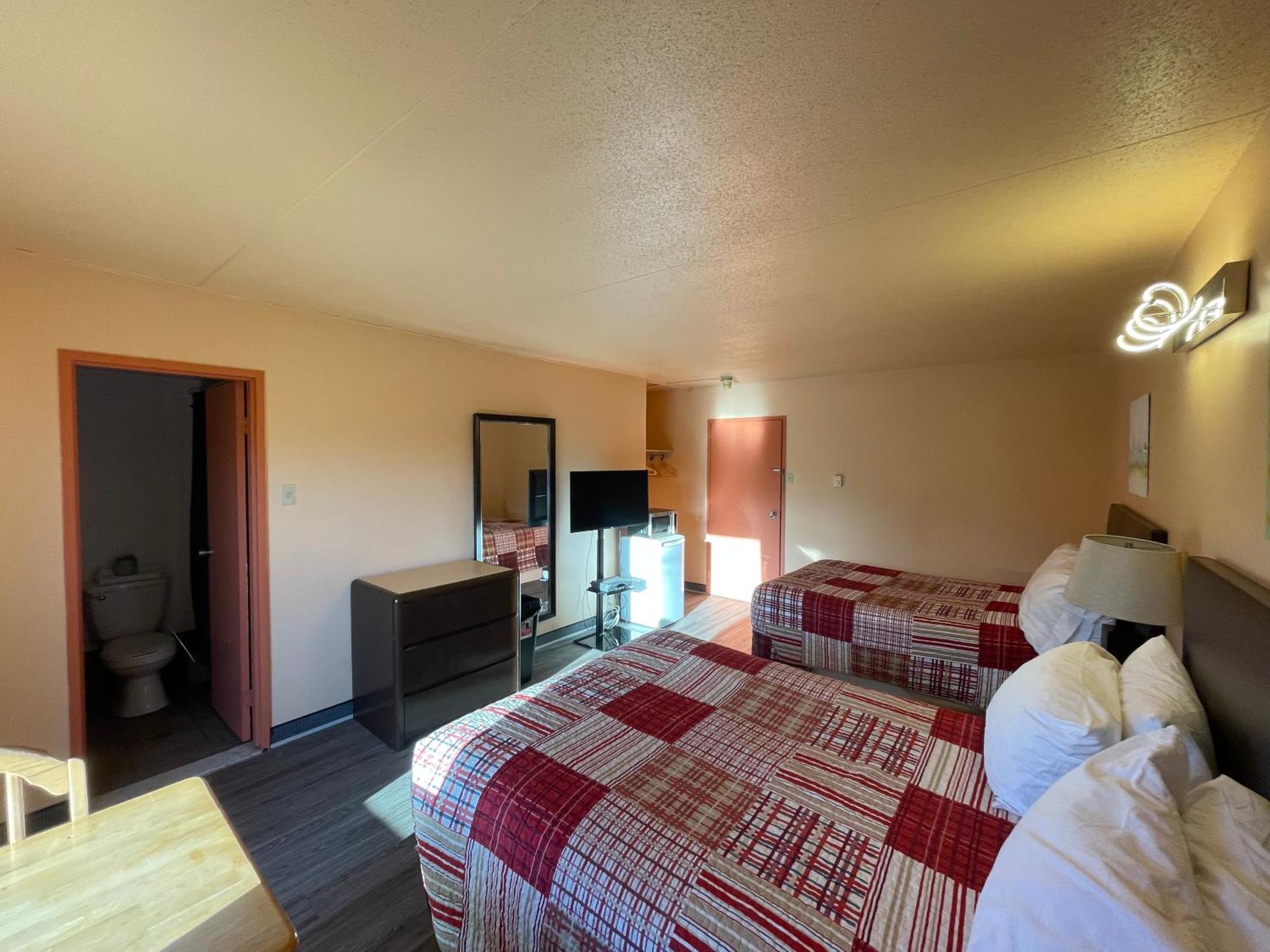 Motel St-Eustache サン・トゥスタッシュ エクステリア 写真