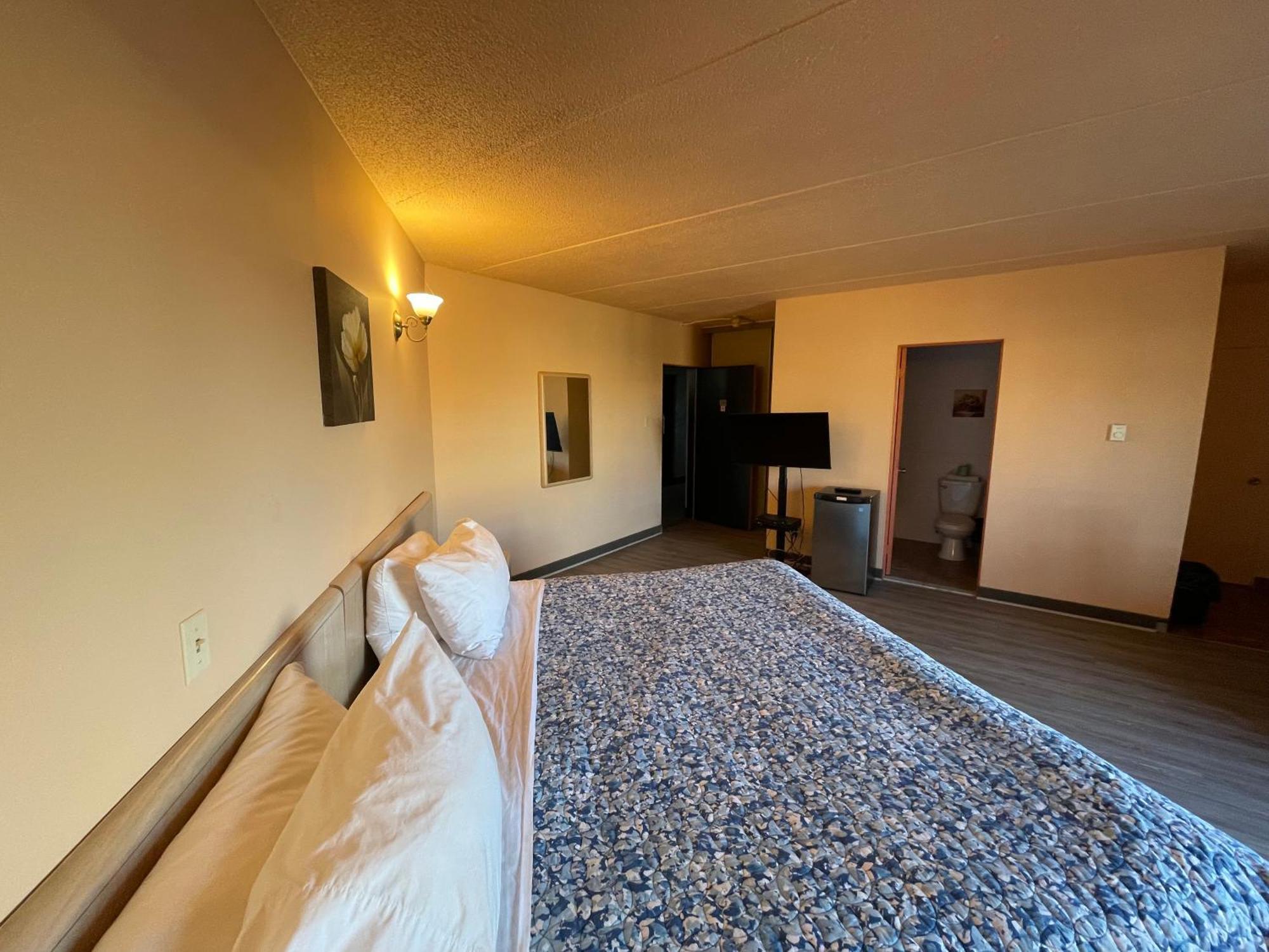 Motel St-Eustache サン・トゥスタッシュ エクステリア 写真